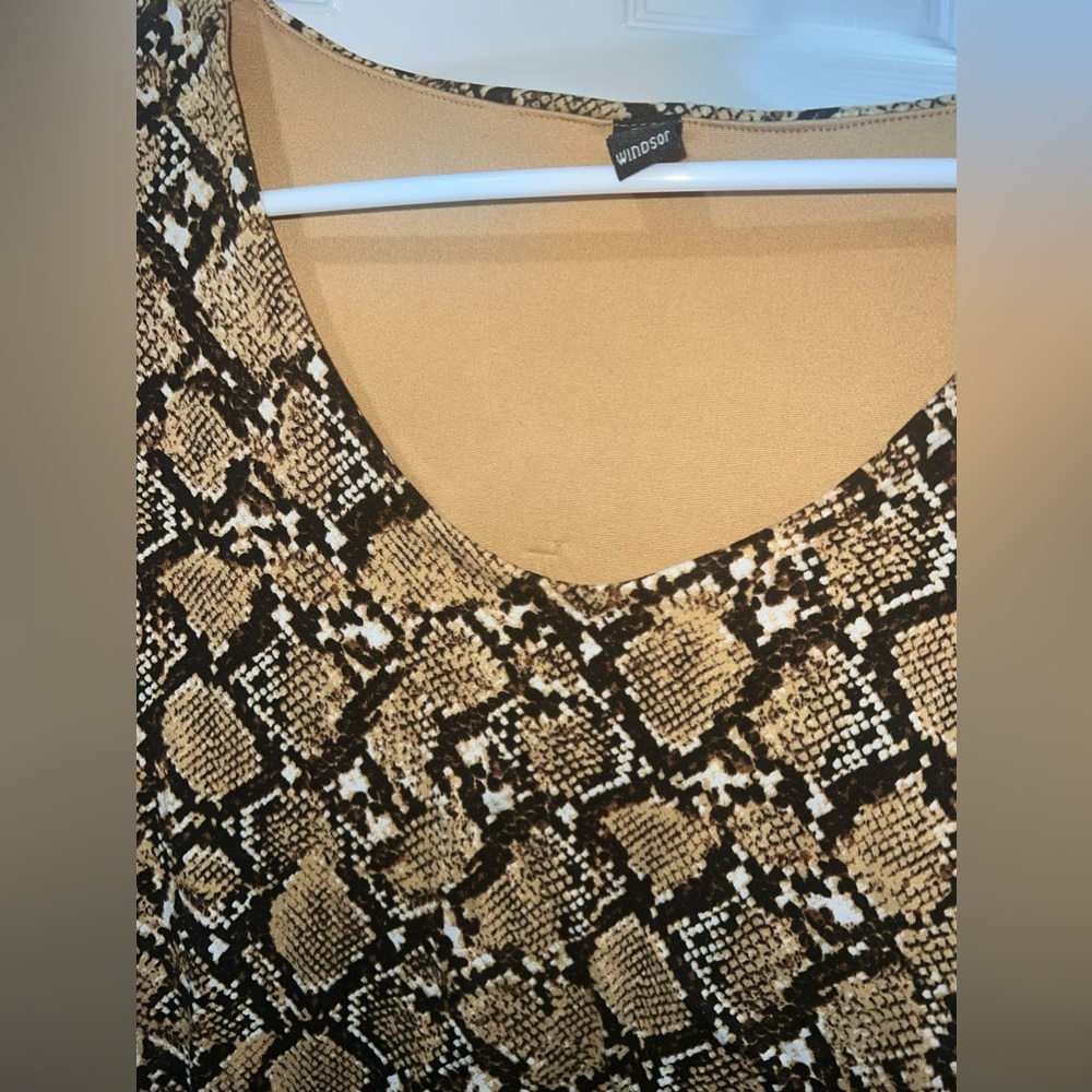 Windsor Snakeskin long sleeve‎ bodysuit - Size Medium